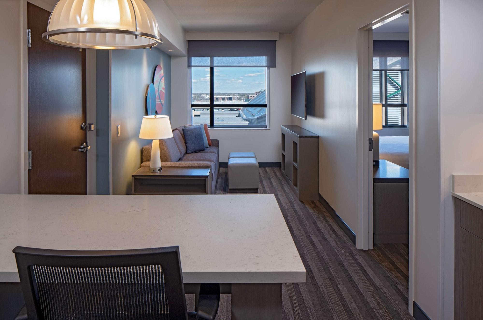 Hyatt House Indianapolis Downtown Hotel Exterior foto
